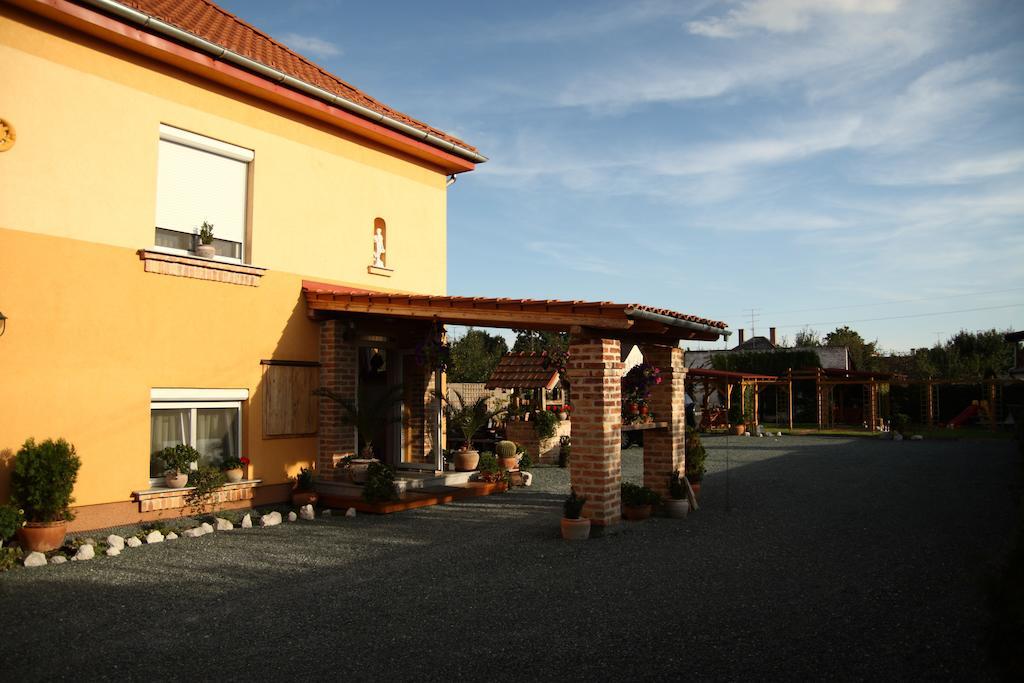 La Villa Pergola Szentgotthárd Exterior foto